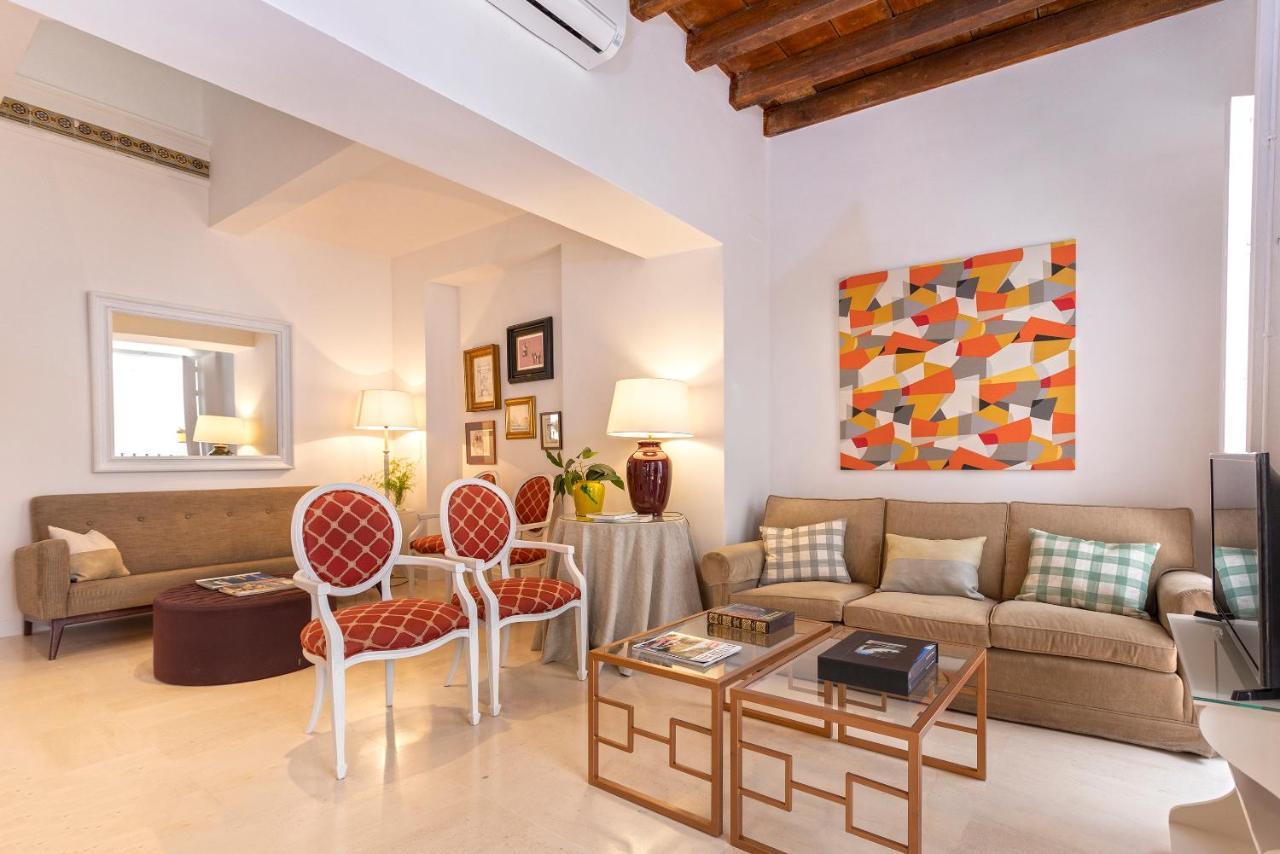 Genteel Home Santa Cruz Sevilla Exterior foto